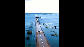 China’s Yongwu Highway : Watch As Cars Cruise Along The “Most Beautiful Road Under Water”