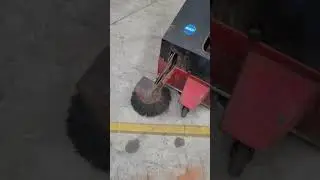 MAUT LOLY 500 M Petrol Industrial Sweeper