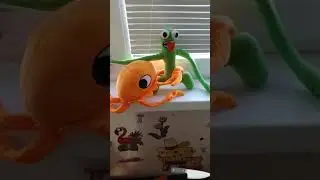 А ну ка руки вверх