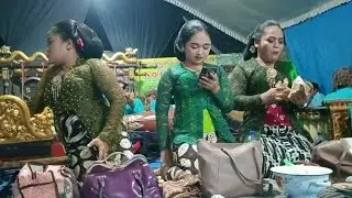 REWANG DI HAJATAN MANTEN HIBURAN KARAWITAN NOTO LARAS DARI JAMBE.