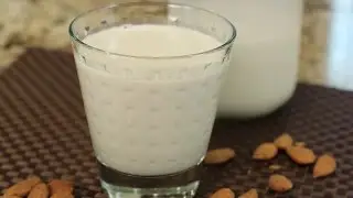 Homemade Almond Milk by Rockin Robin