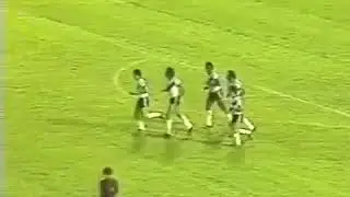 Roberto Dinamite - Vasco 5x0 Vitoria (1980) 1