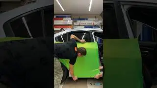 Когда посмотрел пару обучающих видео😀 #оклейкаавто #carwraping #carwrap