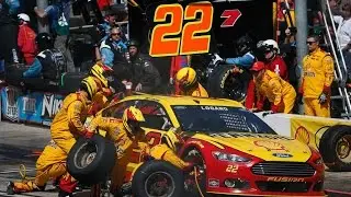 Penske Duo Grabs Top-10 Finishes in Phoenix | NASCAR | Ford Performance