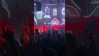 Never been to SANTA FE in my life and this happened… 🤯