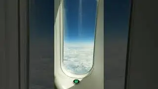 Vertical clip of airplane window during flight - free clip #nocopyright