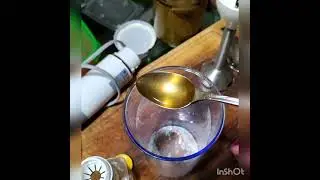 Приготовление домашнего майонеза.