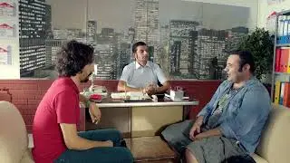 He çok komikmiş