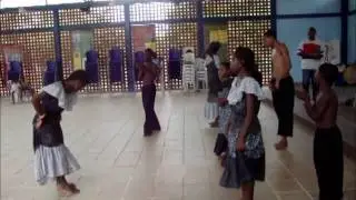 El Bullerengue Sentado Palenquero.wmv
