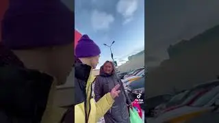 юный блогер😂