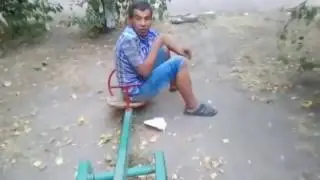 алкаш не зассал получить пиздюлей