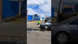 MAMÁ vs PAPÁ 