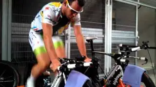 Mark Cavendish warms up for TT