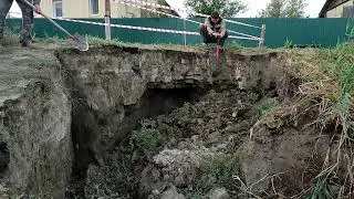 Обвал! Размыло склон на моей улице! Авария на водопроводе! Ликвидирую опасность! #Ветер_Вольный