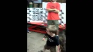 Little Nickelback Dancer