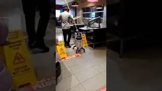 Новосибирск метро Студенческая драка в КФС толпа боксёр жесть 16.11.2020