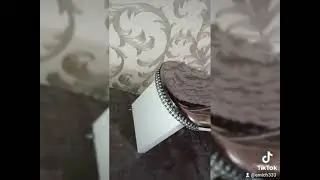 подставка для маникюра . размер 40*13*13.5 . зеркальное покрытие и декор со стразами .