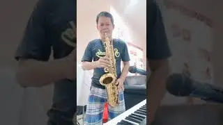 Samar on Cha Cha..Sax Solo