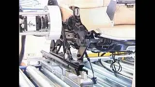 Verschrauben von Gurtschlössern an Autositzen