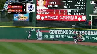 Red Sox prospect Tyler McDonough makes a leaping catch and crashes into the wall | MiLB Highlights