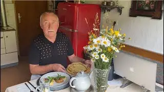Блинчики на завтрак .#блинчики  #блиныназавтрак #вкусныйзавтрак #тонкиеблины