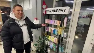 Из блондина в брюнета. Трэш видео. Уберите детей от экрана.