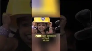 When the world’s smallest man and woman meet for the first time