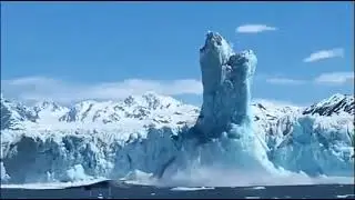 Красиво отколовшийся айсберг