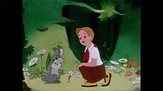 Это диктор, он объясняет то, что и так понятно