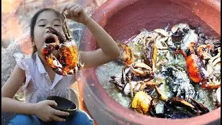 Primitive Technology - Find and cooking Crab on Clay Pot - Cooking Crabs Eating Delicious