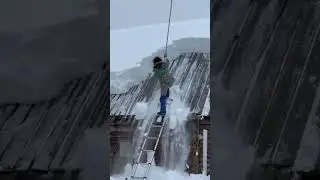 Снегу навалило