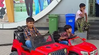 Mall mein masti karte hue video Agra and vihaan kar   September please full video watch Kare