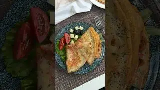 Kolbasa va pishloqli blinchiklar 