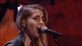 Fall Out Boy, London Grammar e T.I. - Live Your Life |  SoundClash 2015
