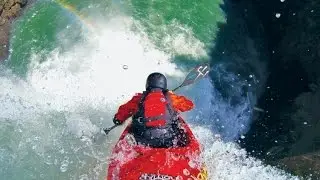 Kayaker Goes Over Massive Waterfall 2016
