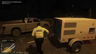 FEMALE WALKING AROUND WITH A WEAPON!!!! (Grand Theft Auto V LSPDFR)