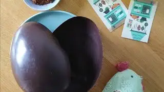Uova di Pasqua vegan della piccola cucina verde