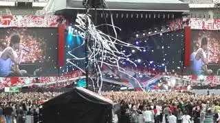 One Direction - Little Things CROWD SINGING WWAT Stade De France [20/06/14]
