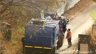Мусоровоз на шасси КАМАЗ. KAMAZ garbage truck in action