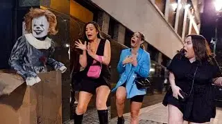 Pennywise Scaring Perrty GIRLS on Halloween! Halloween 2023
