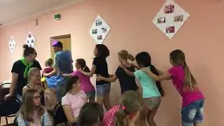 Общий танец Ламбада во время конкурсной программы 