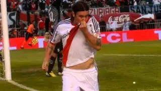 Gol de cavenaghi a quilmes (Mariano closs)