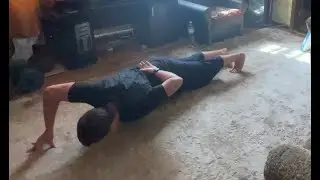Отжимания Супермена на одной руке