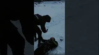 ДЕРЖИ ПОВЕСТОЧКУ, СТРЕЛЯТЬ УМЕЕШЬ