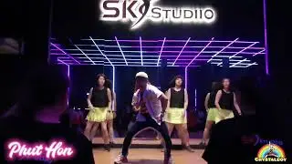 SKY Studiio【2 Phut Hon 】Tiktok Fitness Dance | 抖音舞蹈 | Crystalboy Zumba | Sexy Dance 广场舞洗脑歌