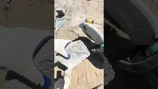 Mitering retaining wall block