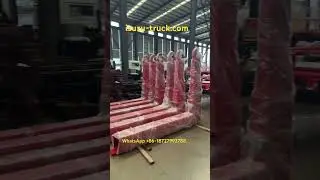 Hook lifting garbage truck bodies