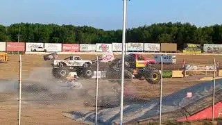 Minnesota Monster Truck Madness Racing 2023 (Show 2)