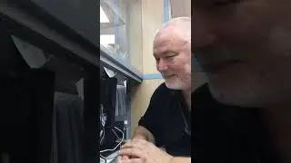 Отец прикалывает а МФЦ