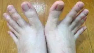 Taiwanese Woman student baffles internet after posting pictures of her bizarre digits